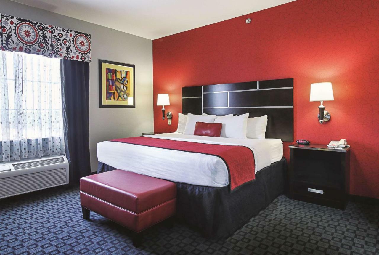 La Quinta Inn & Suites By Wyndham South Dallas - Hutchins Exterior foto